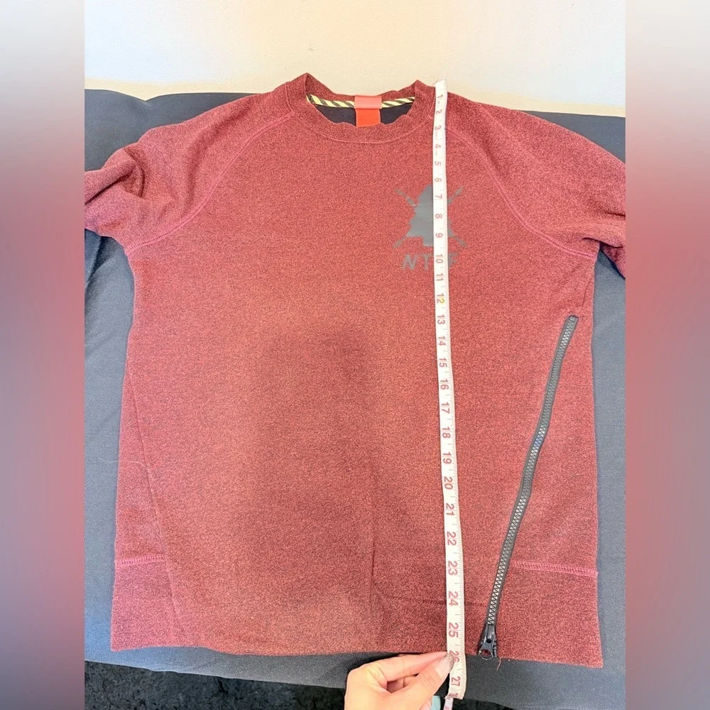 🔥Nike Women’s Red Sweatshirt with Graphic Design Like New Sz S🔥
